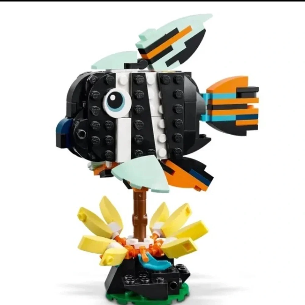 LEGO Creator Bird Toy 3-in-1 Tropical Toucan 31173 Building Kit (225 Pieces)